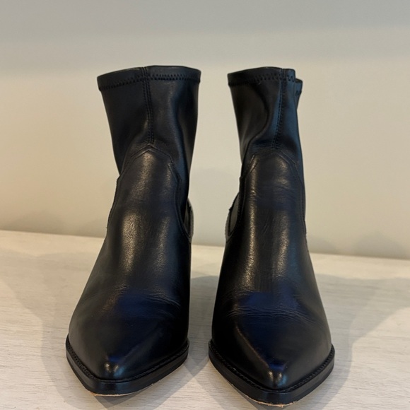Dolce Vita Black Leather Ankle Booties - Picture 8 of 8